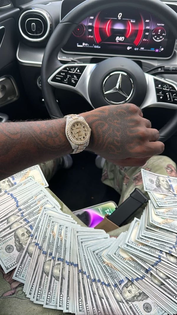 Dy Money 🤑 - Money Dey